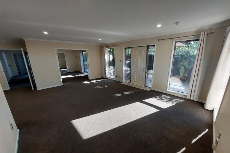 Photo of property in 10 Netley Place, Aranui, Christchurch, 8061