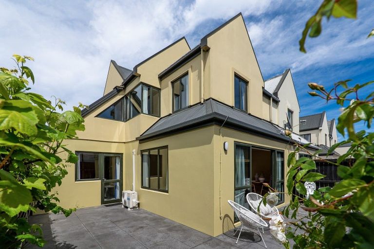 Photo of property in 32 Peverel Street, Riccarton, Christchurch, 8041