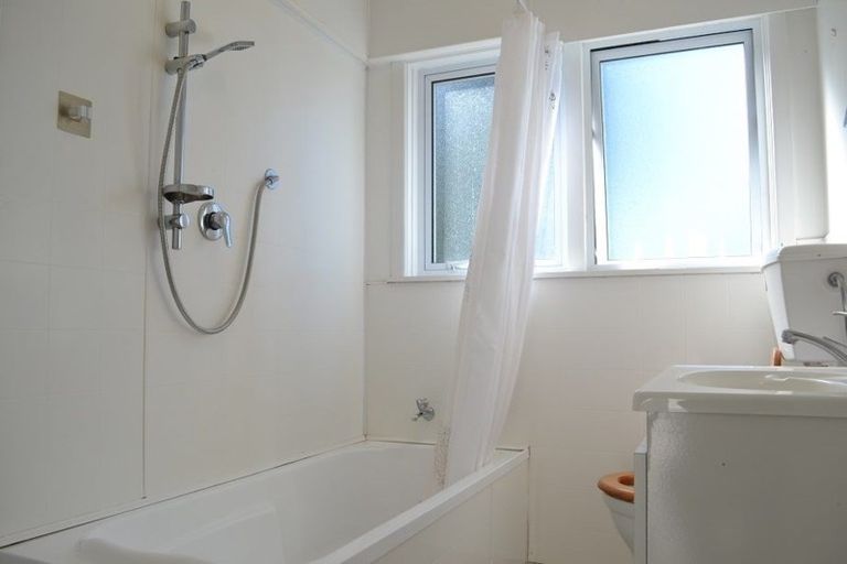 Photo of property in 2 Saville Row, Johnsonville, Wellington, 6037