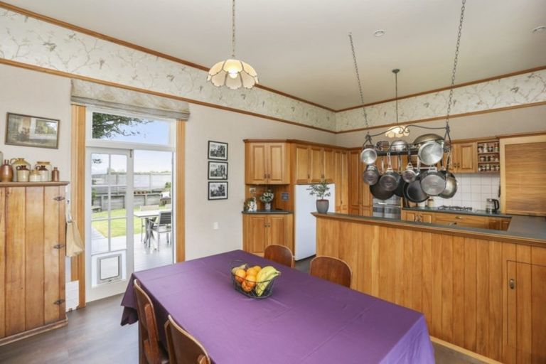 Photo of property in 162a Mangorei Road, Merrilands, New Plymouth, 4312