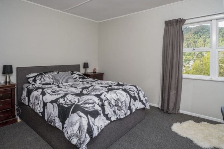 Photo of property in 22 Thompson Terrace, Toi Toi, Nelson, 7010