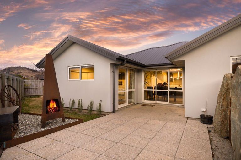 Photo of property in 21 Risinghurst Terrace, Lower Shotover, Queenstown, 9304