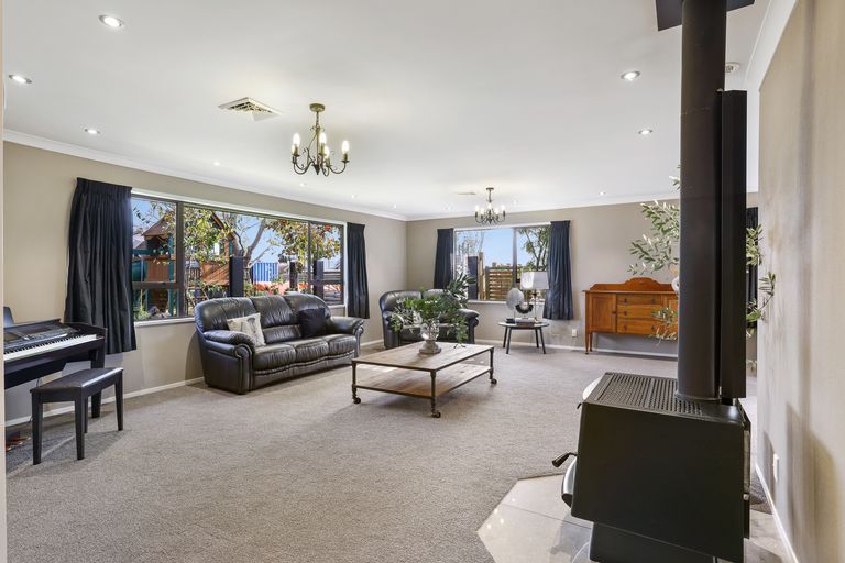 Photo of property in 44 Tulip Drive, Cambridge, 3434