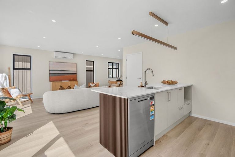 Photo of property in 12 Ngarara Road, Waikanae, 5036