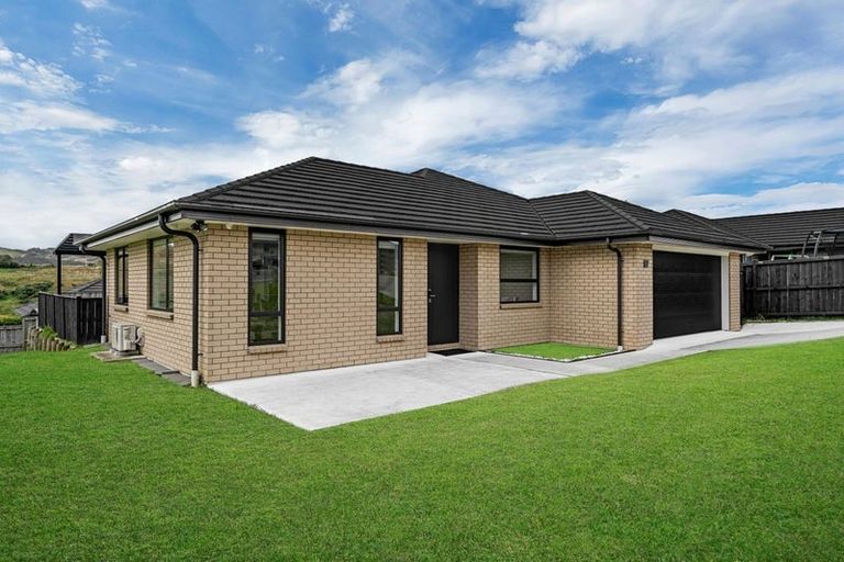 Photo of property in 33 Harry Richards Way, Pokeno, 2402