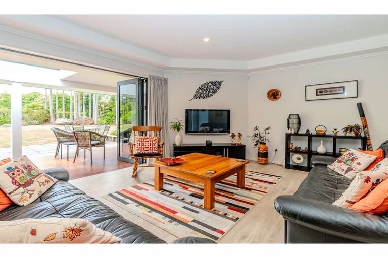 Photo of property in 37 Edkins Road, Kerikeri, 0230