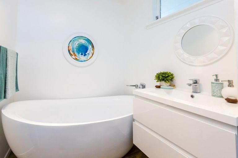 Photo of property in 16 Duncraig Street, Silverstream, Upper Hutt, 5019