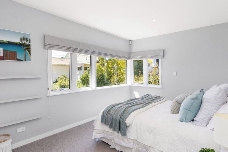 Photo of property in 68 St Michaels Avenue, Point Chevalier, Auckland, 1022