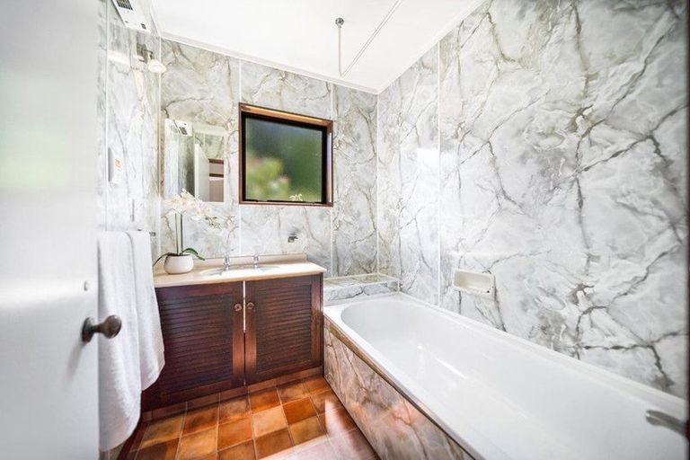 Photo of property in 4 Earnslaw Terrace, Queenstown, 9300