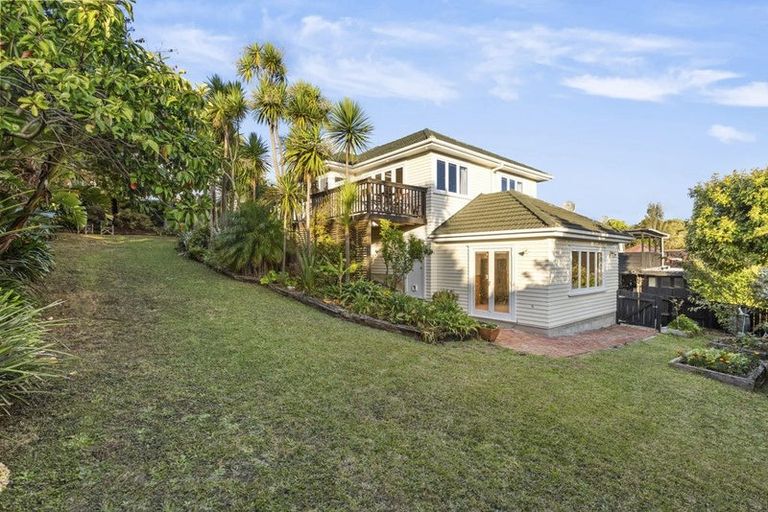 Photo of property in 235a Titirangi Road, Titirangi, Auckland, 0604