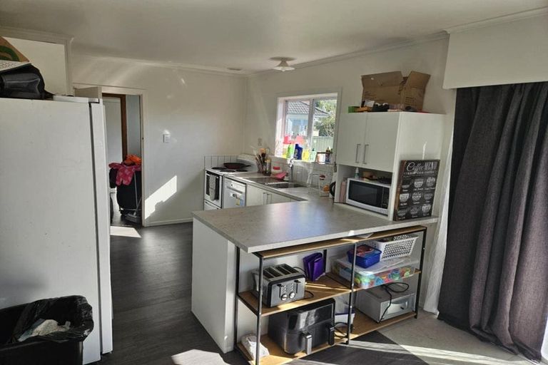 Photo of property in 206 Tukapa Street, Westown, New Plymouth, 4310