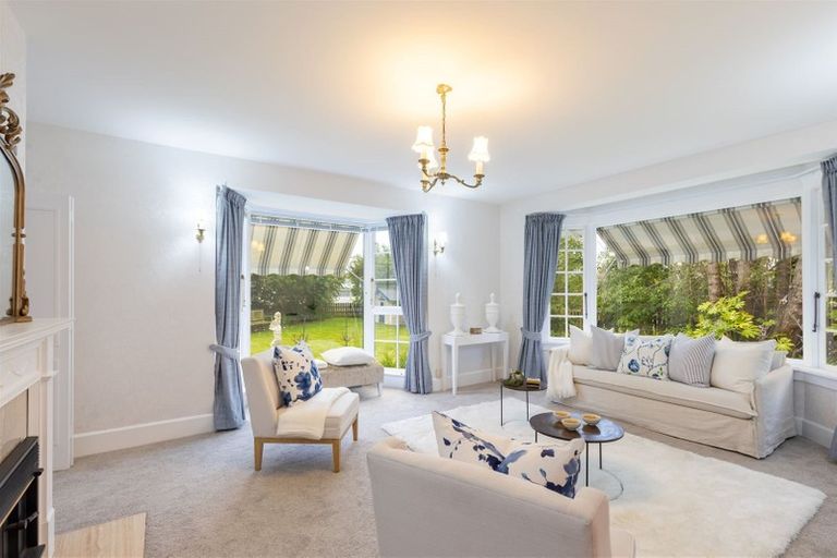 Photo of property in 24 Snowdon Road, Fendalton, Christchurch, 8052