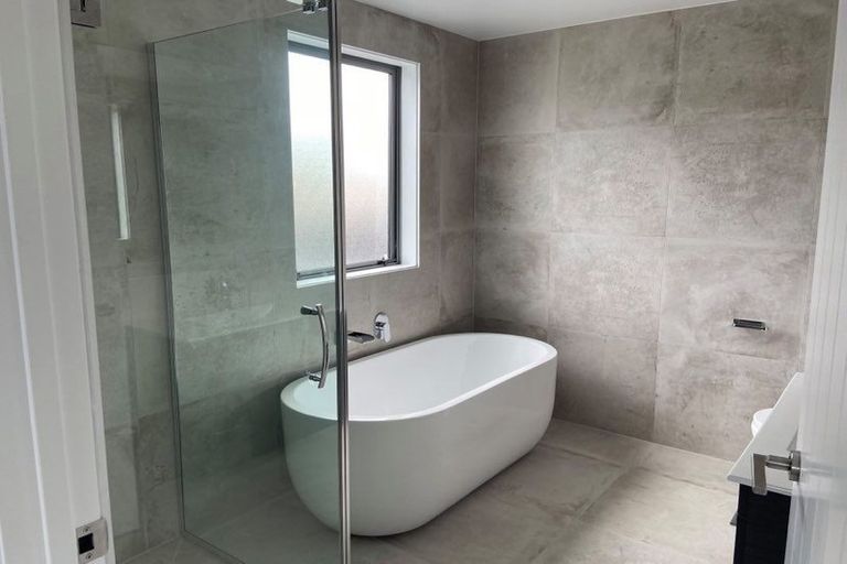 Photo of property in 131 Glenvar Ridge Road, Long Bay, Auckland, 0630