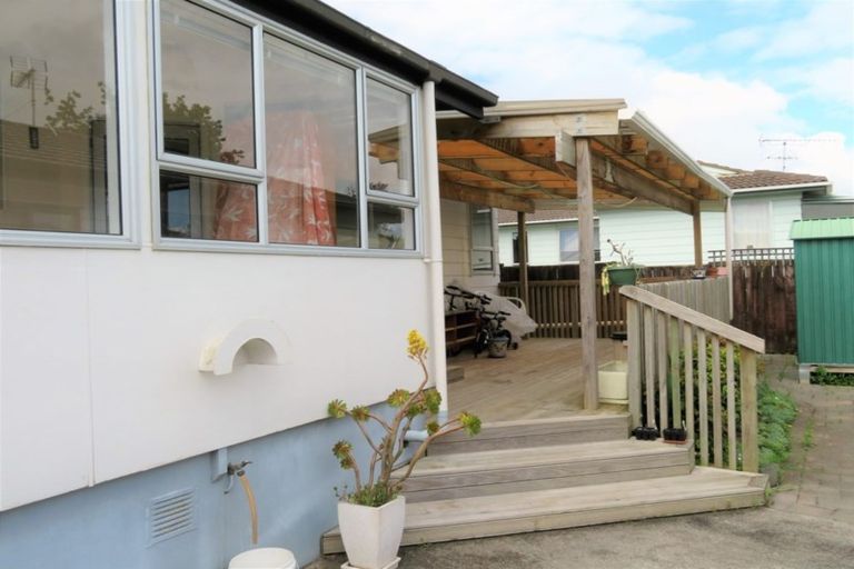 Photo of property in 373 Bucklands Beach Road, Bucklands Beach, Auckland, 2012