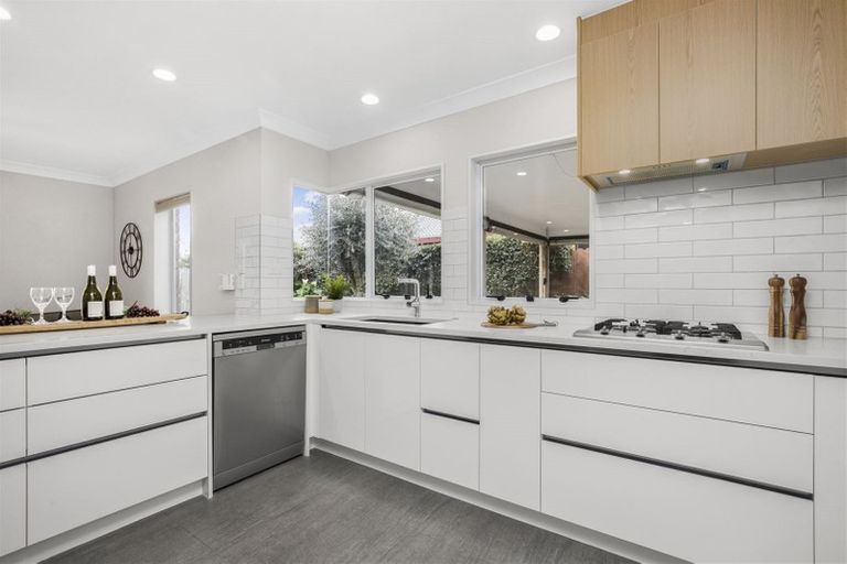 Photo of property in 7 Tarnica Road, Northpark, Auckland, 2013