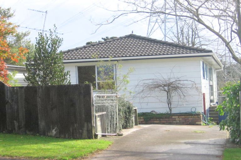 Photo of property in 22 Arlette Place, Massey, Auckland, 0614