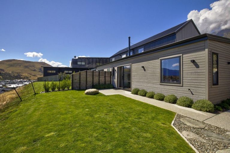 Photo of property in 97 Spur Ridge Rise, Jacks Point, 9371