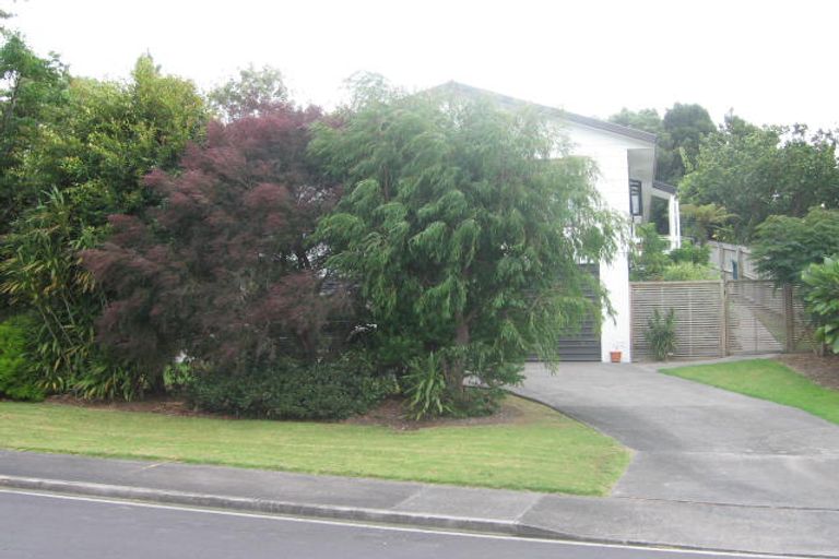 Photo of property in 3 Atlantis Place, Totara Vale, Auckland, 0629