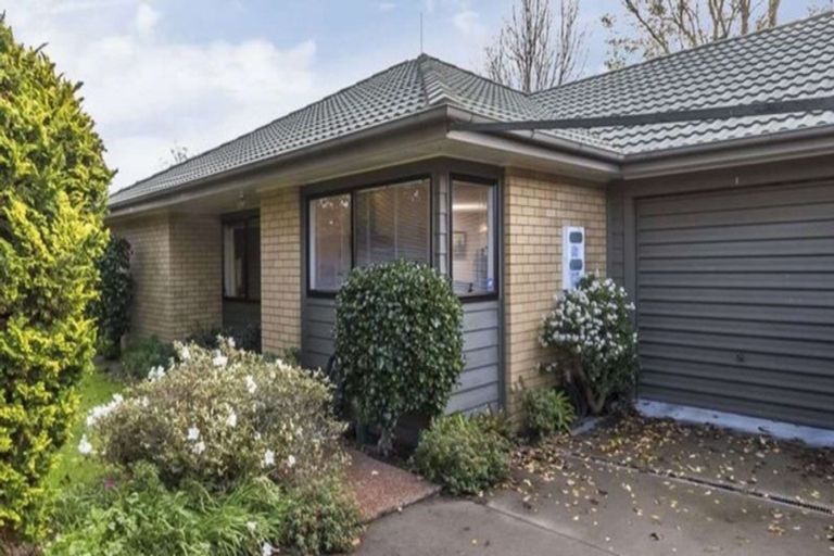 Photo of property in 1/8 Eastridge Court, Northpark, Auckland, 2013