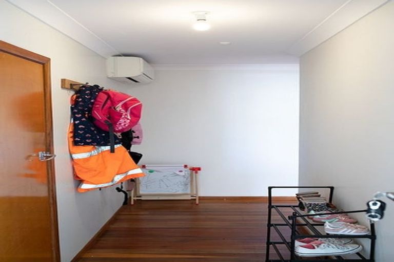 Photo of property in 3 Sunny Grove, Wainuiomata, Lower Hutt, 5014