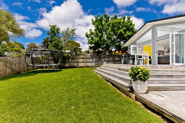 Photo of property in 8 Isobel Road, Greenhithe, Auckland, 0632