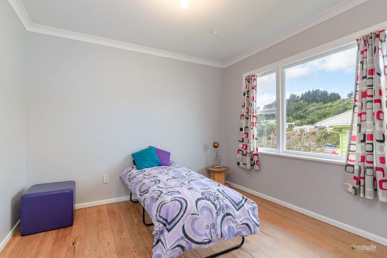 Photo of property in 8 Glen Alton Avenue, Paparangi, Wellington, 6037