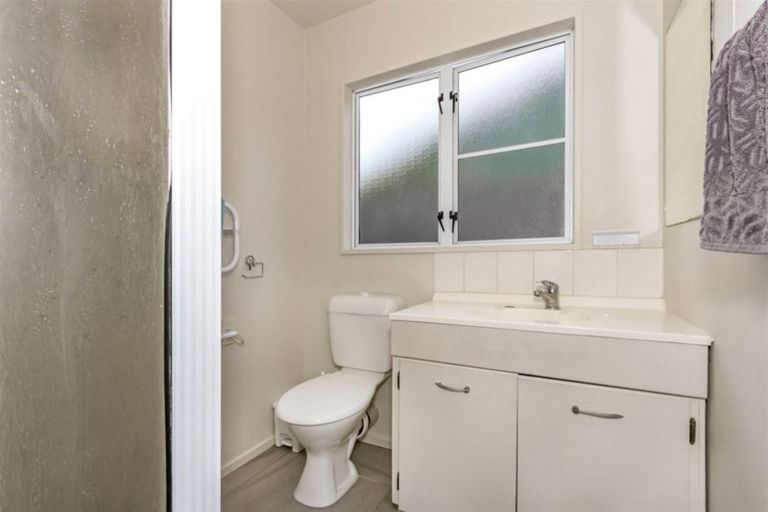 Photo of property in 2/4 Morrison Avenue, Northcote, Christchurch, 8052