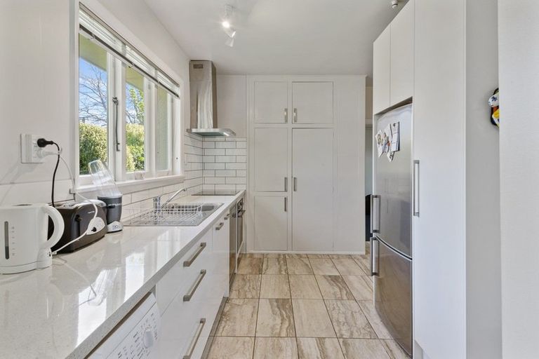 Photo of property in 12 Angela Street, Upper Riccarton, Christchurch, 8041