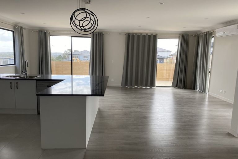 Photo of property in 12 Te Aramanu Crescent, Papakura, 2110