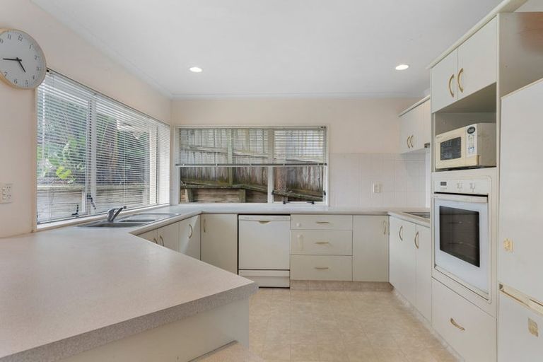 Photo of property in 19 Belgate Place, Somerville, Auckland, 2014