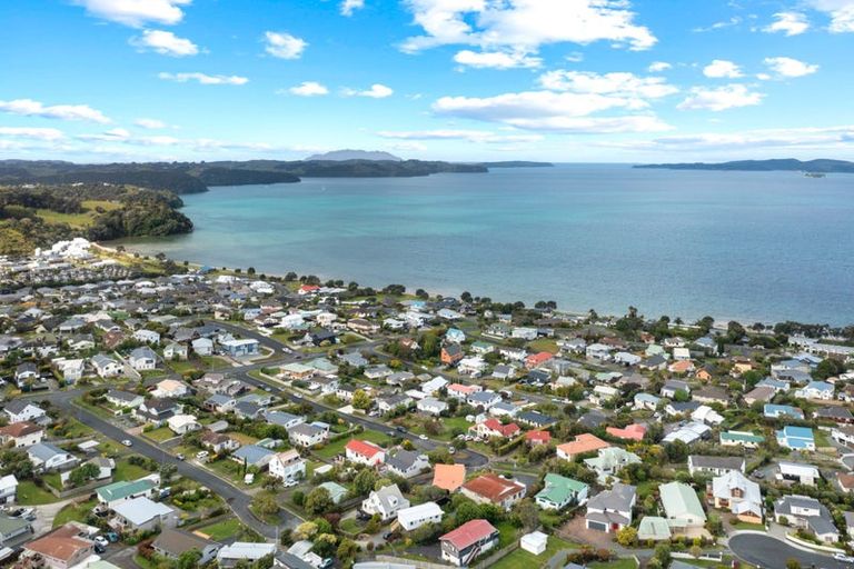 Photo of property in 21 Awatere Place, Snells Beach, 0920