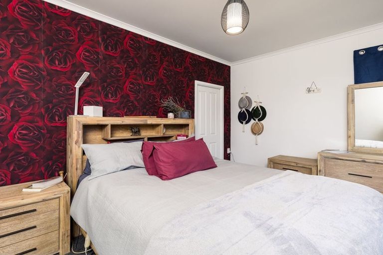 Photo of property in 16 Coronation Street, Waimate, 7924