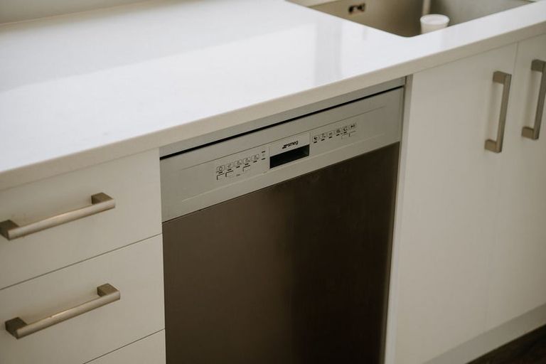 Photo of property in 3a Hillview Crescent, Paparangi, Wellington, 6037