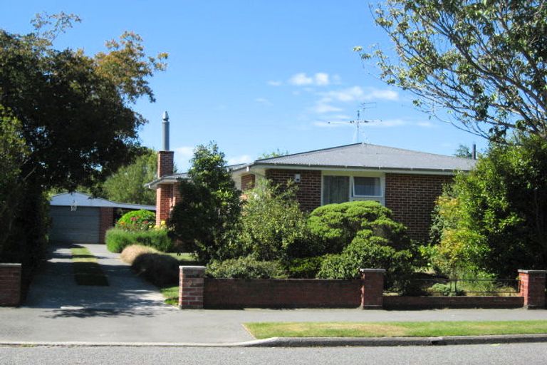 Photo of property in 72 Staveley Street, Avonhead, Christchurch, 8042