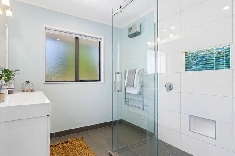 Photo of property in 8 Castle Way, Beckenham, Christchurch, 8023