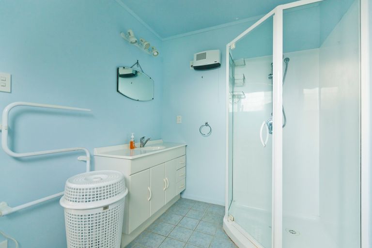 Photo of property in 12 Rugby Place, Te Kamo, Whangarei, 0112