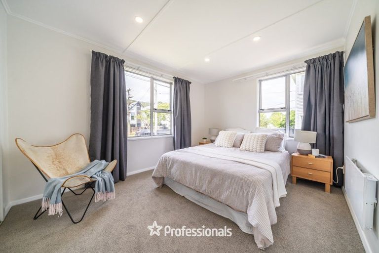 Photo of property in 17 Molesworth Street, Taita, Lower Hutt, 5011