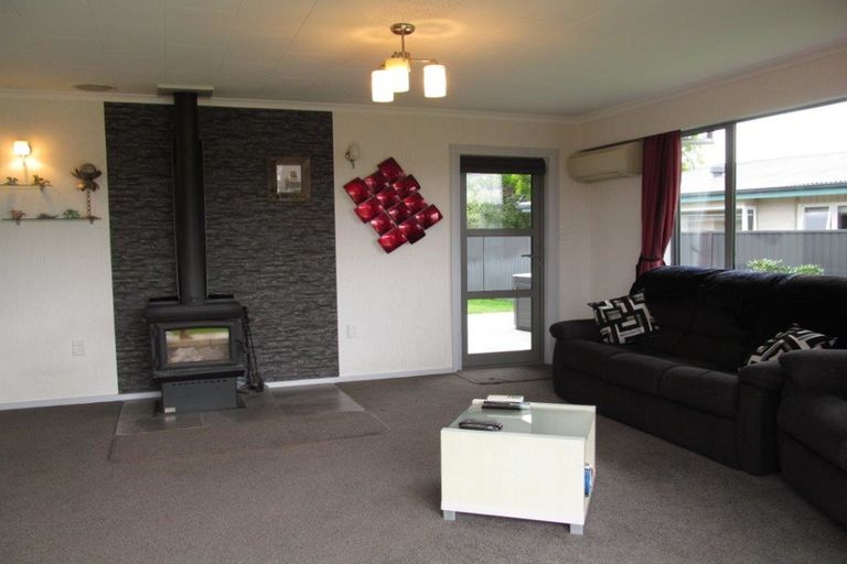 Photo of property in 17 Campbell Street, Alexandra, 9320