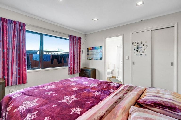 Photo of property in 5d James Drive, Bell Block, New Plymouth, 4312