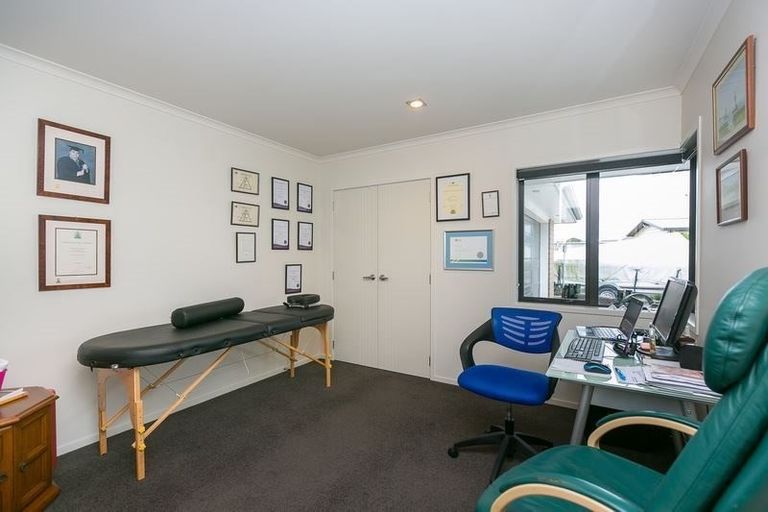 Photo of property in 1 Rawiri Drive, Bell Block, New Plymouth, 4312