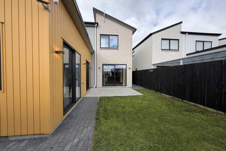 Photo of property in 5 Pilot Drive, Hobsonville, Auckland, 0616
