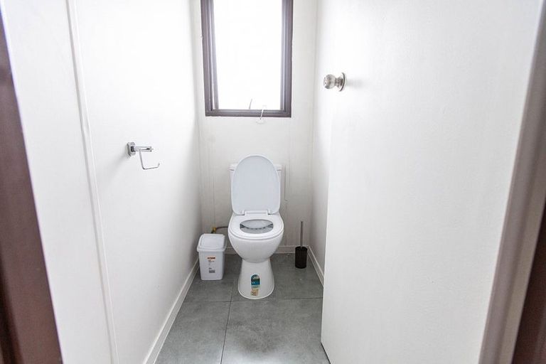 Photo of property in 5 Starforth Place, Henderson, Auckland, 0612