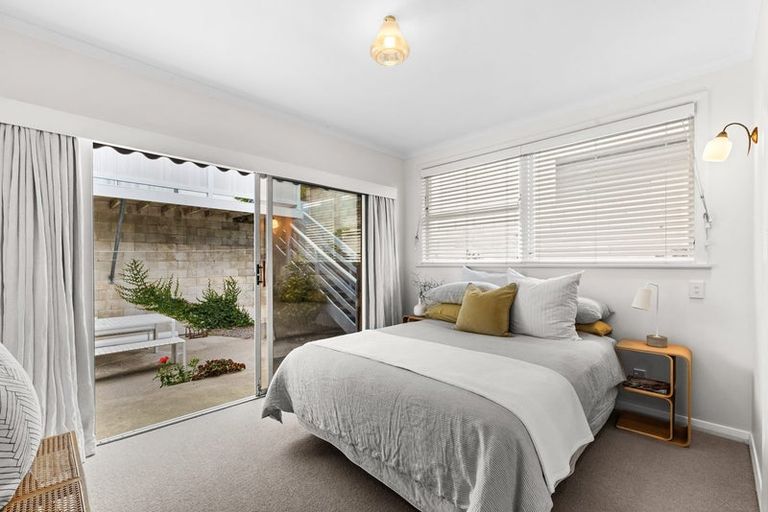Photo of property in 10 North Terrace, Westshore, Napier, 4110