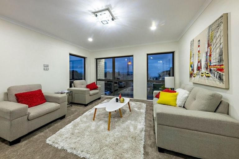 Photo of property in 4 Nanleen Rise, Manurewa, Auckland, 2105