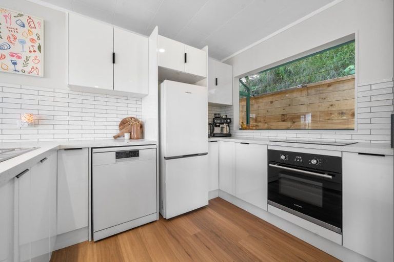 Photo of property in 89b Poplar Grove, Whalers Gate, New Plymouth, 4310