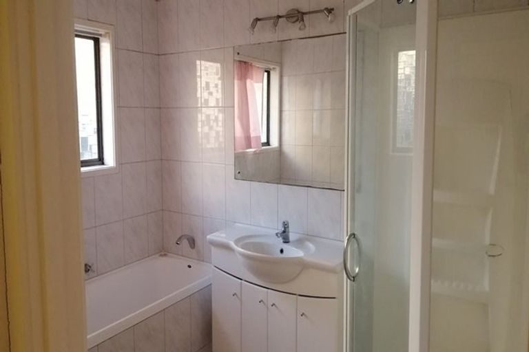 Photo of property in 66 Gills Road, Bucklands Beach, Auckland, 2014