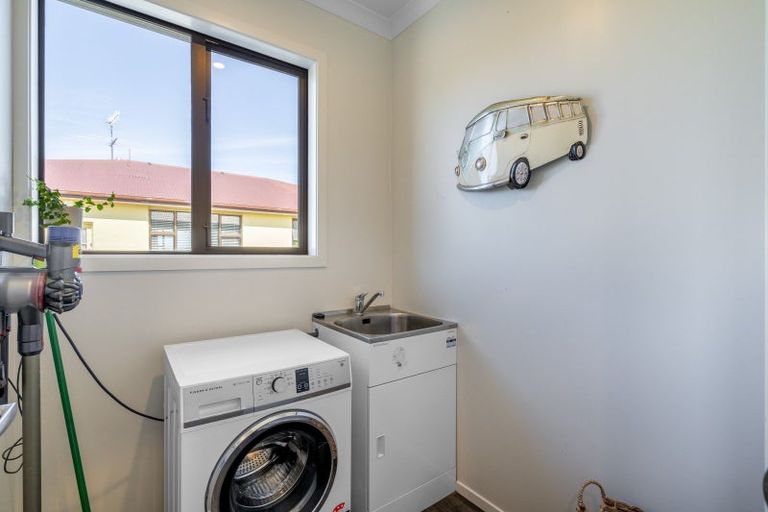 Photo of property in 53 Queen Street, Winton, 9720