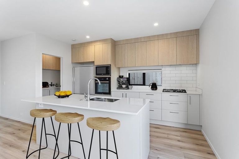 Photo of property in 105 Katikati Drive, Manurewa, 2102