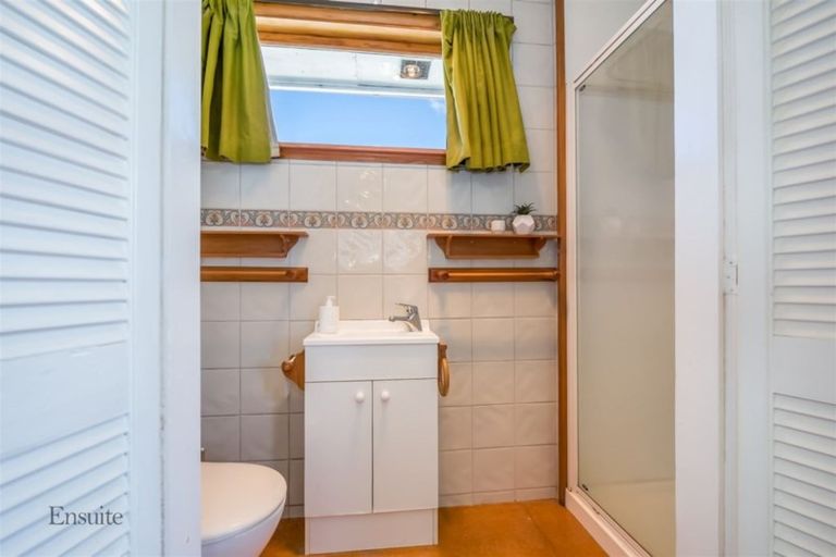 Photo of property in 10 Mcdonald Street, Taita, Lower Hutt, 5011