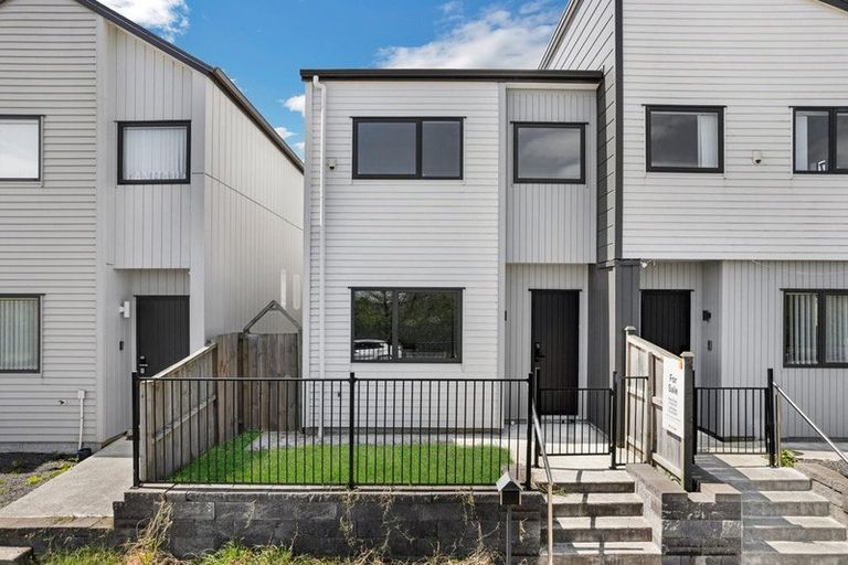 Photo of property in 137 Grove Road, Papakura, 2110